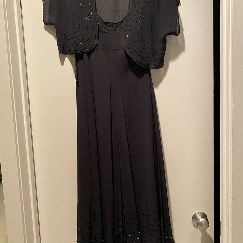 Light weight  shiffon sleeveseless dress with small jacket